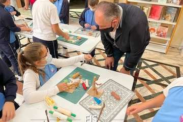 Un belén de pastilina, atractivo de la Biblioteca Saulo Torón (Telde)/Francisco Javier Santana.